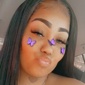 Meet your Posher, Cassandra